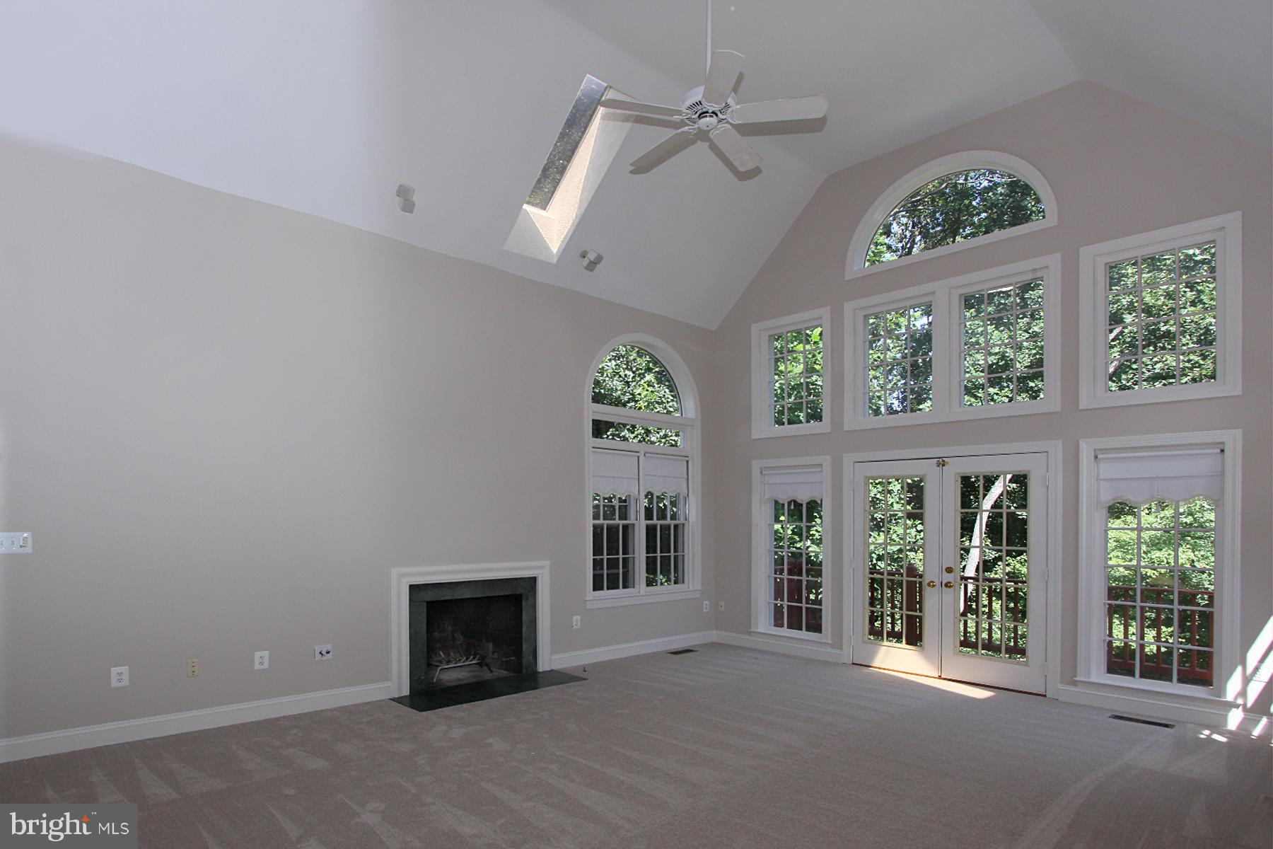 11328 Woodbrook Lane Reston, VA 20194 - Photo 12 of 30 Family Room