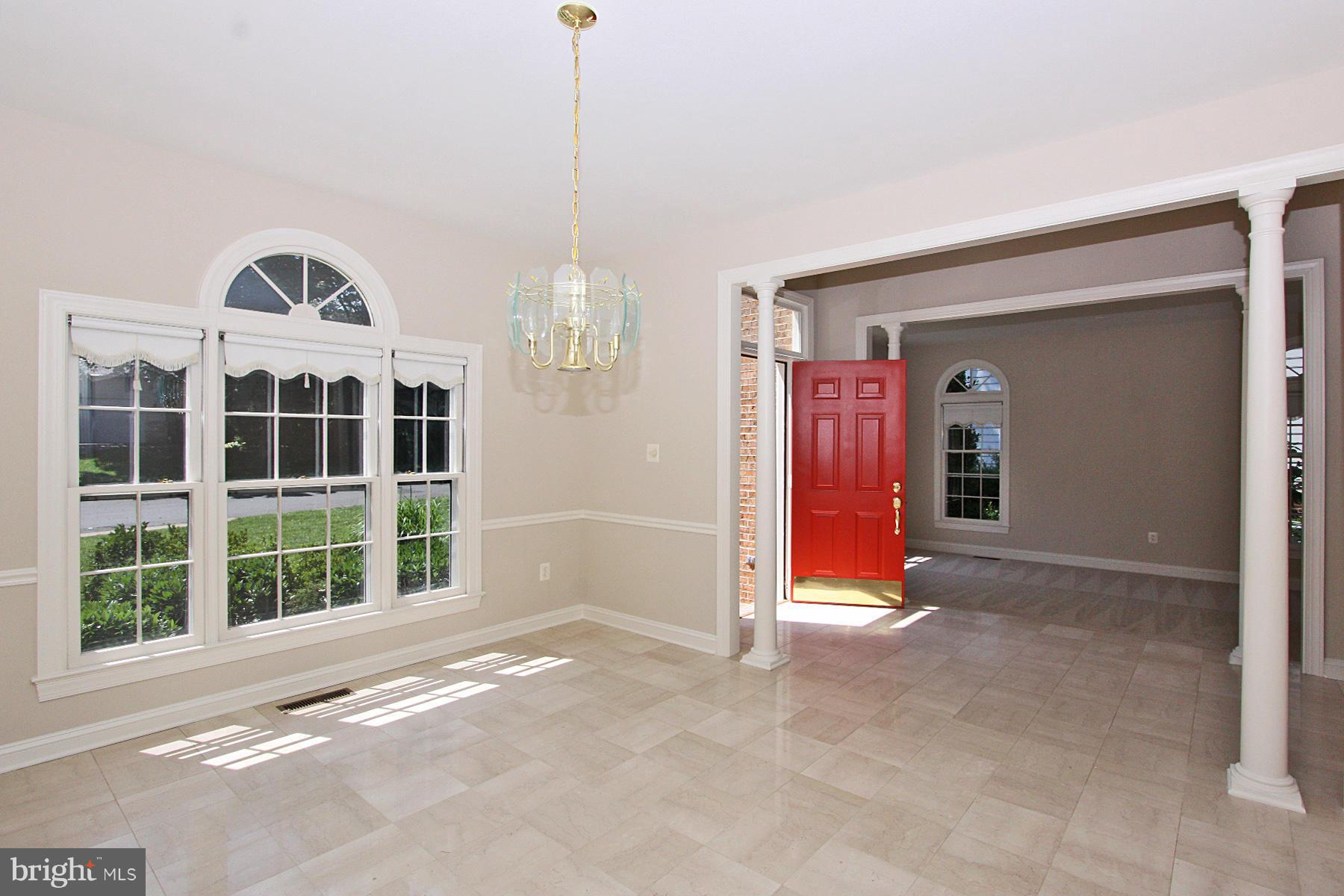 11328 Woodbrook Lane Reston, VA 20194 - Photo 5 of 30 Dining Room