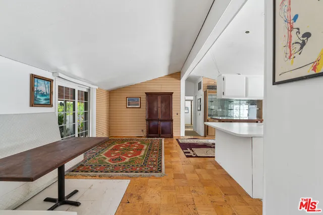 $289,000 | 23777 Mulholland Highway, Unit 70, Calabasas, CA 91302