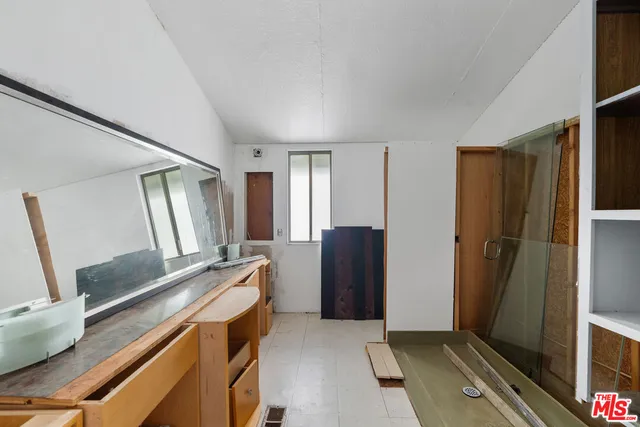 $289,000 | 23777 Mulholland Highway, Unit 70, Calabasas, CA 91302