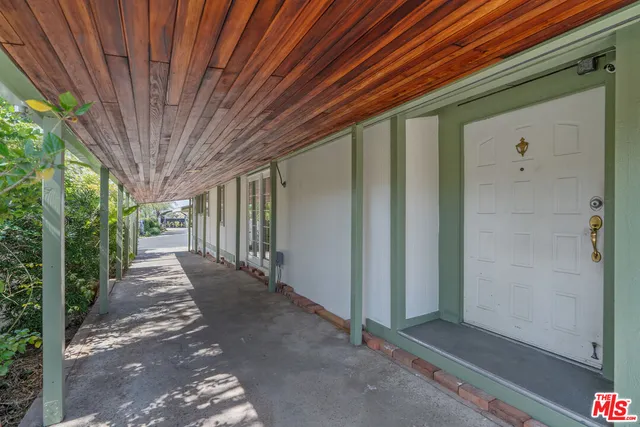 $289,000 | 23777 Mulholland Highway, Unit 70, Calabasas, CA 91302