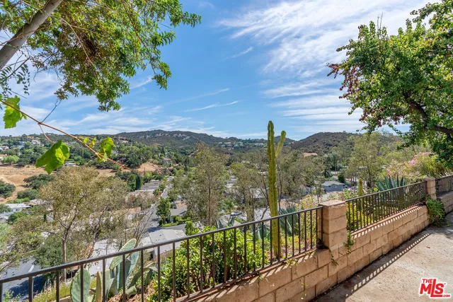 $289,000 | 23777 Mulholland Highway, Unit 70, Calabasas, CA 91302