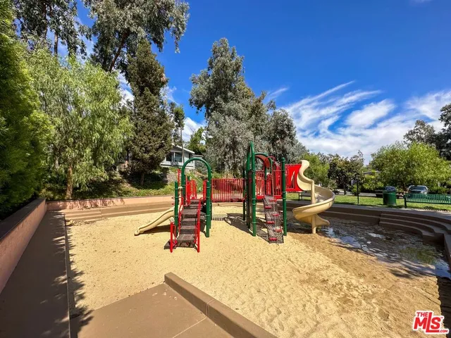 $289,000 | 23777 Mulholland Highway, Unit 70, Calabasas, CA 91302