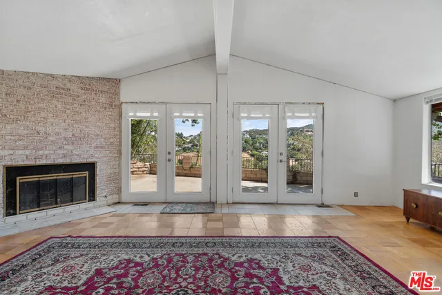 $289,000 | 23777 Mulholland Highway, Unit 70, Calabasas, CA 91302