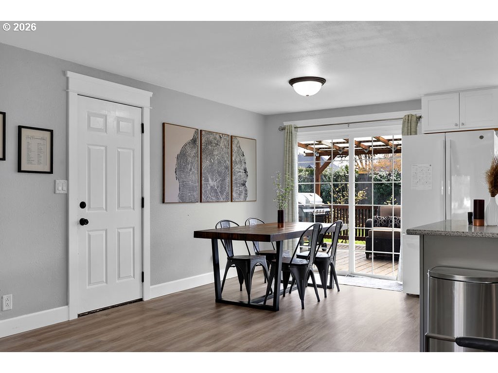 1533 Sequoia Avenue Springfield, OR 97477 - Photo 14 of 46