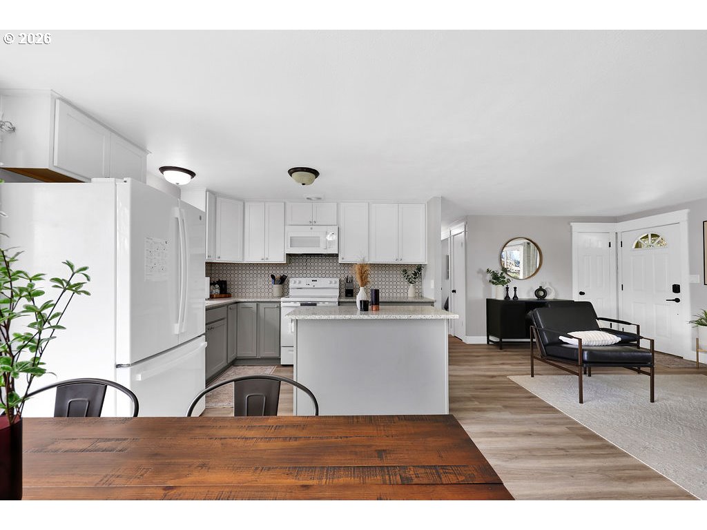 1533 Sequoia Avenue Springfield, OR 97477 - Photo 17 of 46