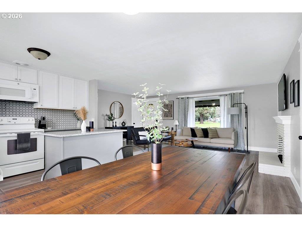 1533 Sequoia Avenue Springfield, OR 97477 - Photo 18 of 46