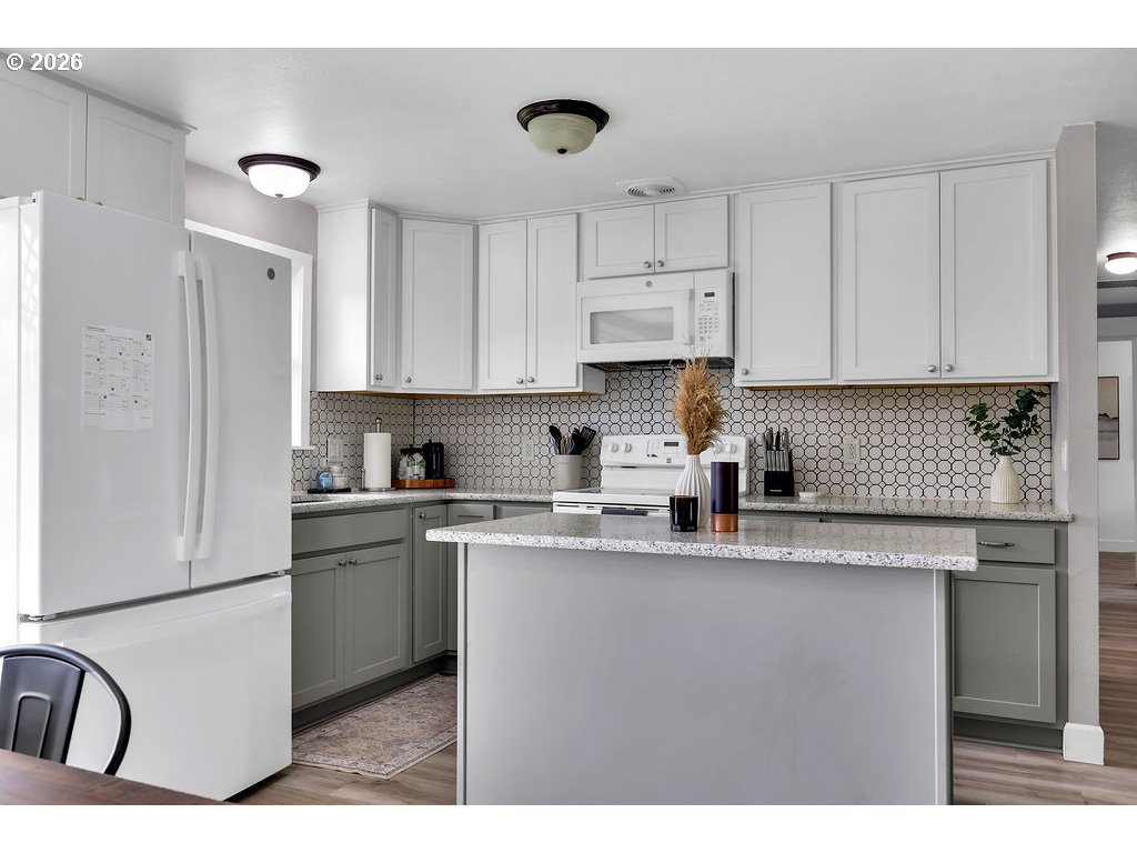 1533 Sequoia Avenue Springfield, OR 97477 - Photo 20 of 46