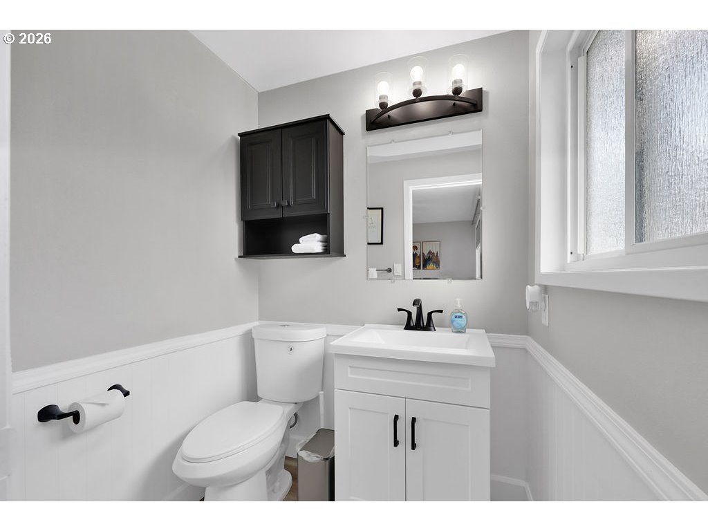 1533 Sequoia Avenue Springfield, OR 97477 - Photo 32 of 46