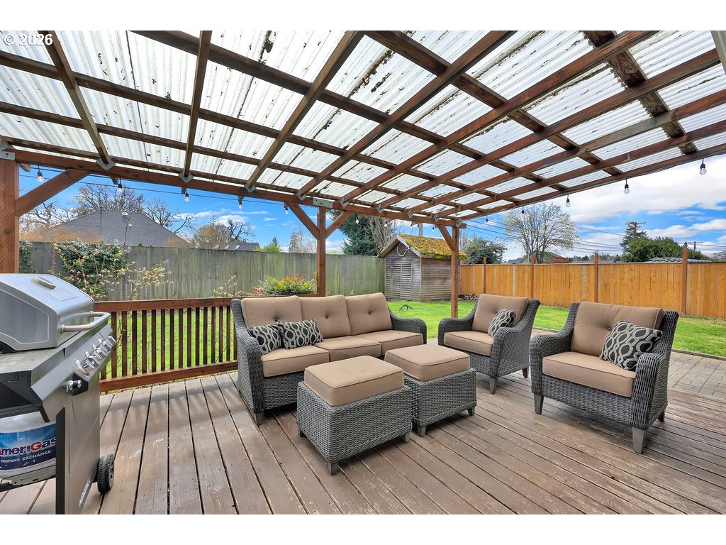 1533 Sequoia Avenue Springfield, OR 97477 - Photo 34 of 46