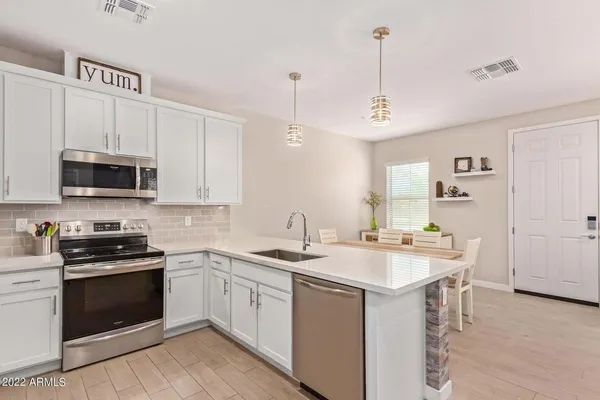 $2,400 | 155 North Lakeview Boulevard, Unit 136, Chandler, AZ 85225