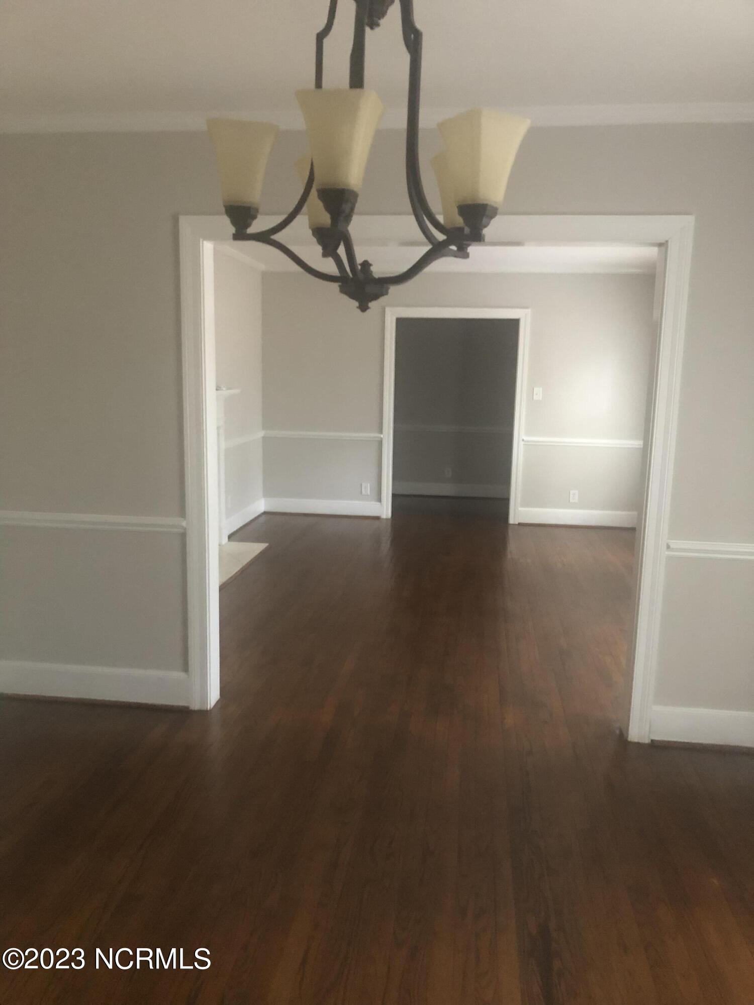2200 Riley Road Kinston, NC 28504 - Photo 15 of 19 Dining room