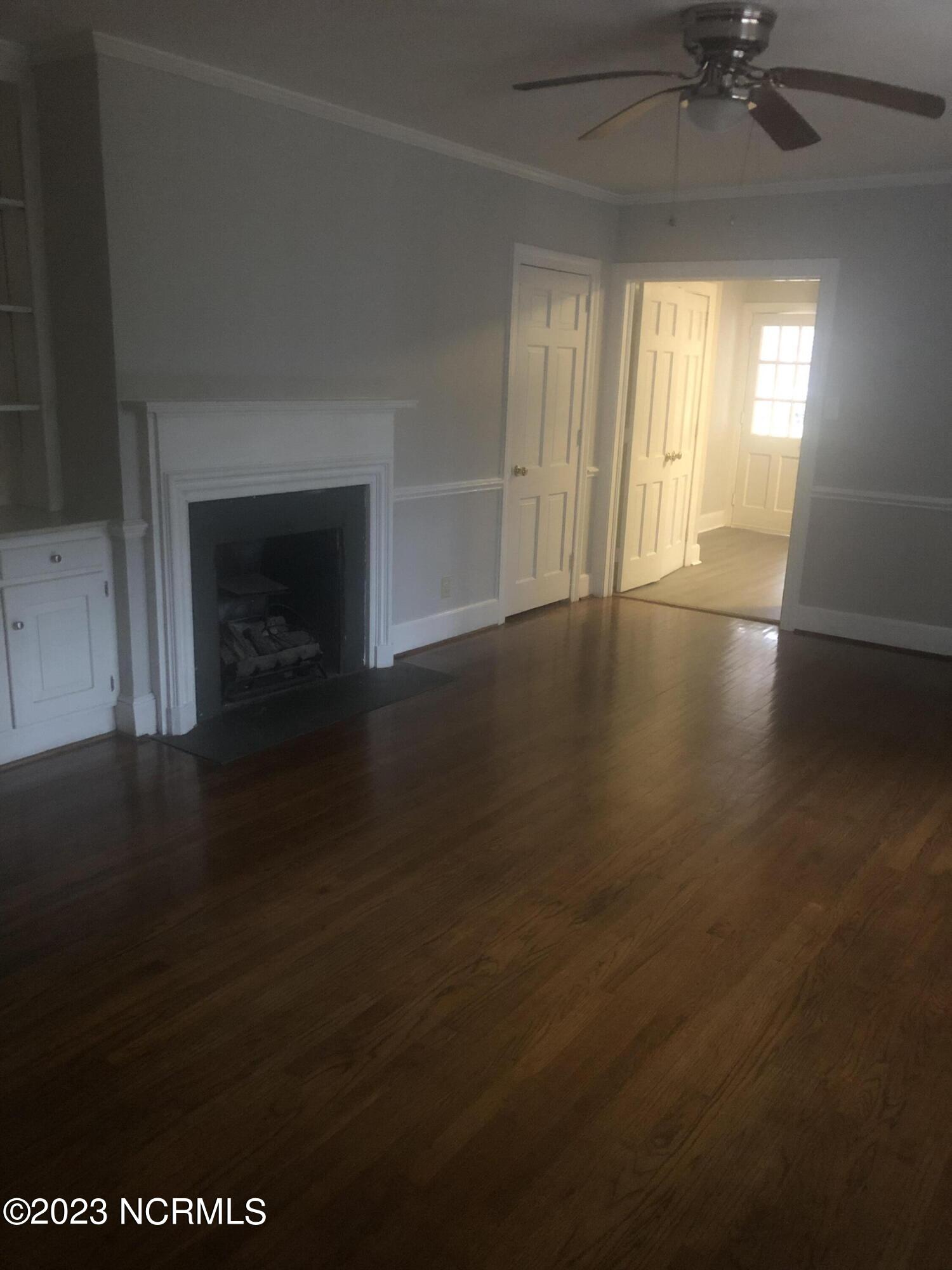 2200 Riley Road Kinston, NC 28504 - Photo 9 of 19 Living Room