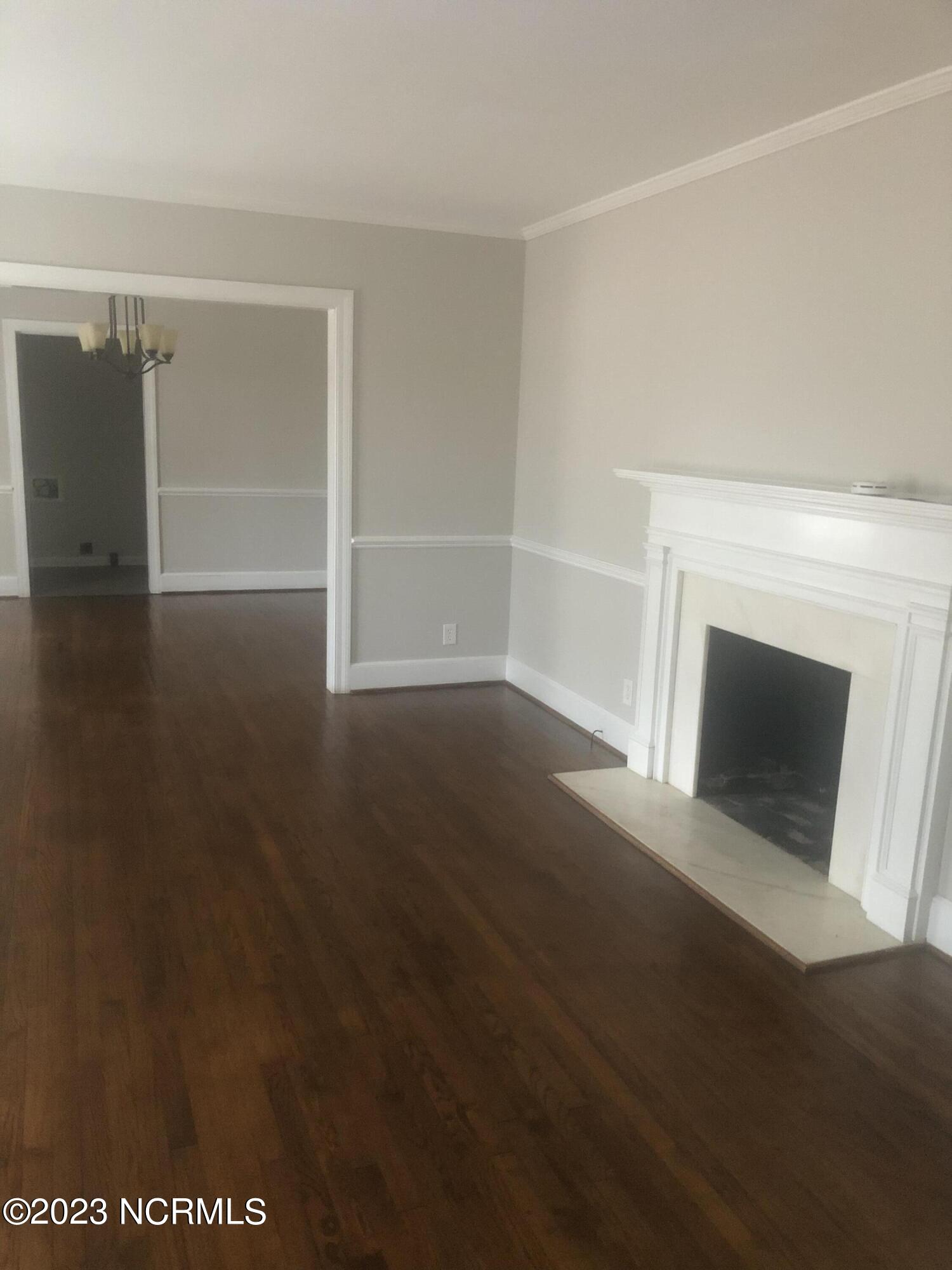 2200 Riley Road Kinston, NC 28504 - Photo 10 of 19 Lvg room/Den