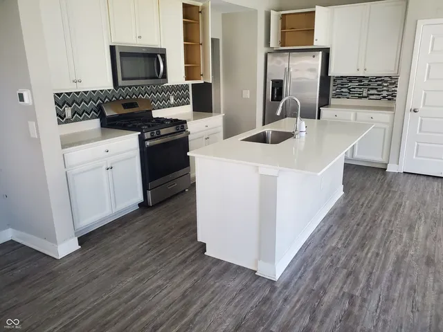 $2,300 | 9823 Kenwood Street, Avon, IN 46123