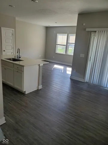 $2,300 | 9823 Kenwood Street, Avon, IN 46123