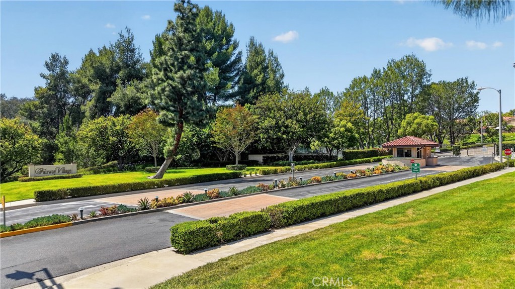 525 Riviera Court Fullerton, CA 92835 - Photo 6 of 43