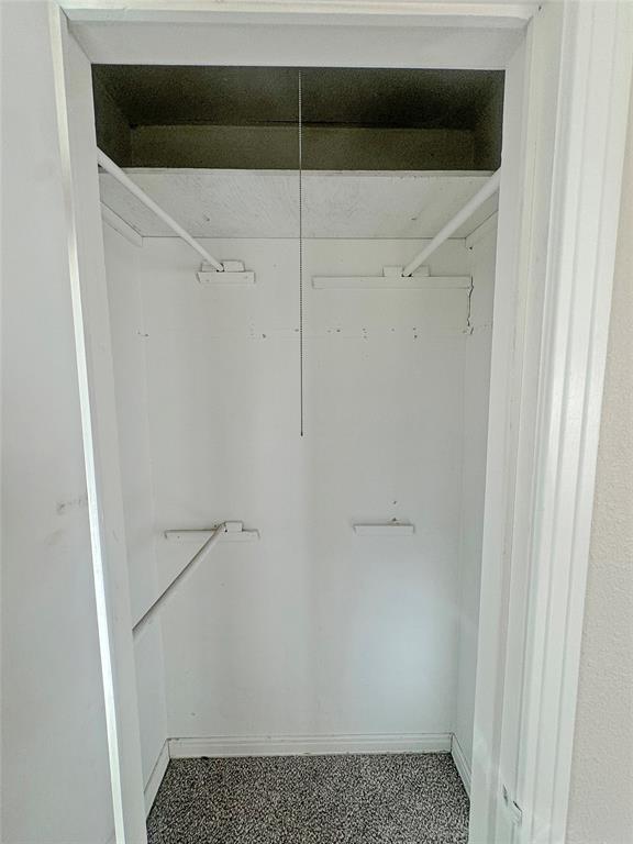 211 Oak Street Roscoe, TX 79545 - Photo 20 of 22 a bathroom with a shower