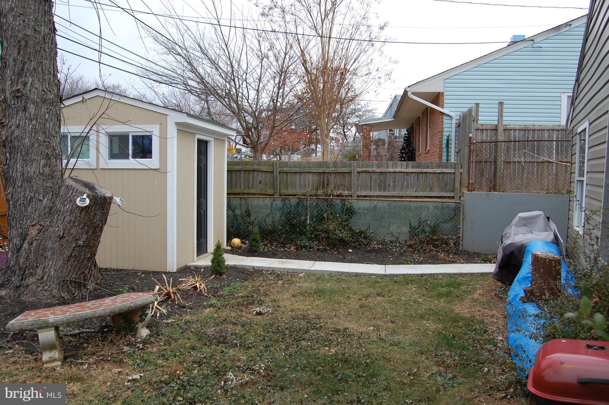 912 Lindsay Road Oxon Hill, MD 20745 - Photo 23 of 27 Garden Area