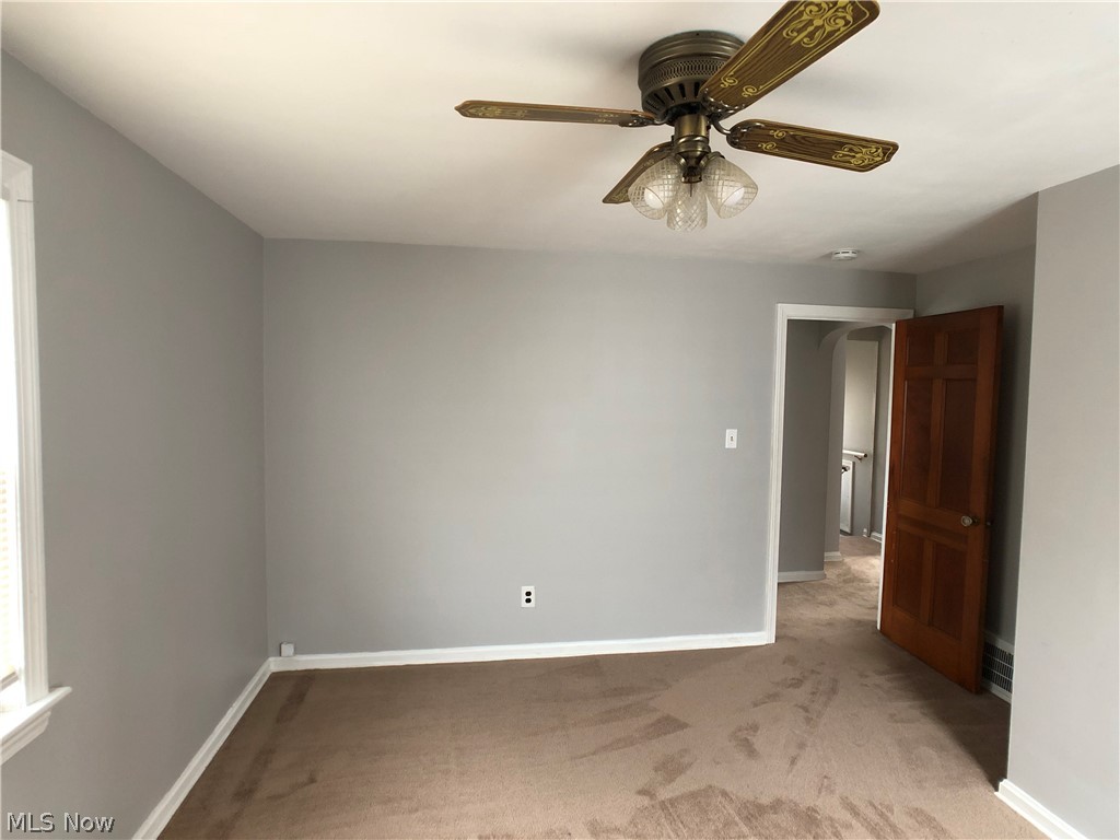 4186 Delroy Road Cleveland, OH 44121 - Photo 17 of 27