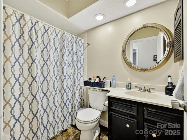 $199,999 | 1612 Hollow Drive, Charlotte, NC 28212