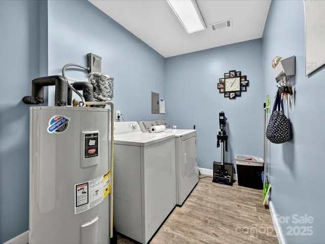 $199,999 | 1612 Hollow Drive, Charlotte, NC 28212