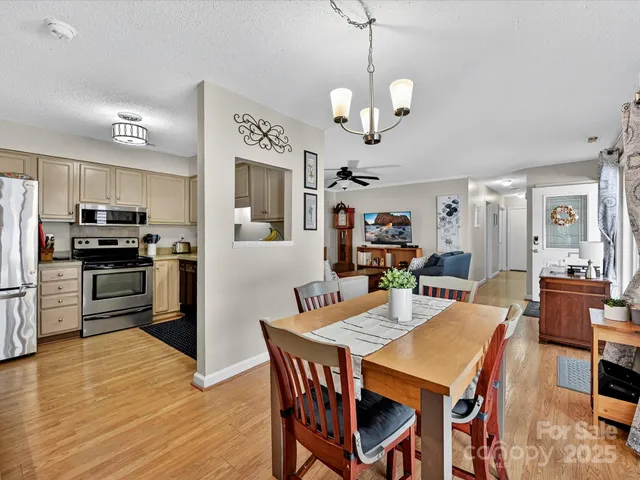 $199,999 | 1612 Hollow Drive, Charlotte, NC 28212