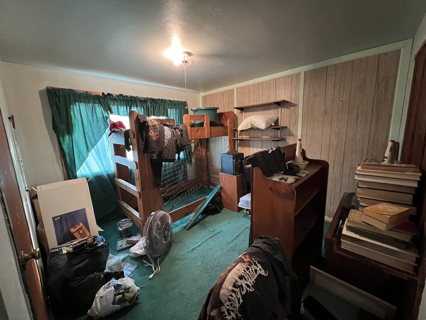 21 McCarthy Road Park Forest, IL 60466 - Photo 19 of 26 a bedroom with furniture and a flat screen tv