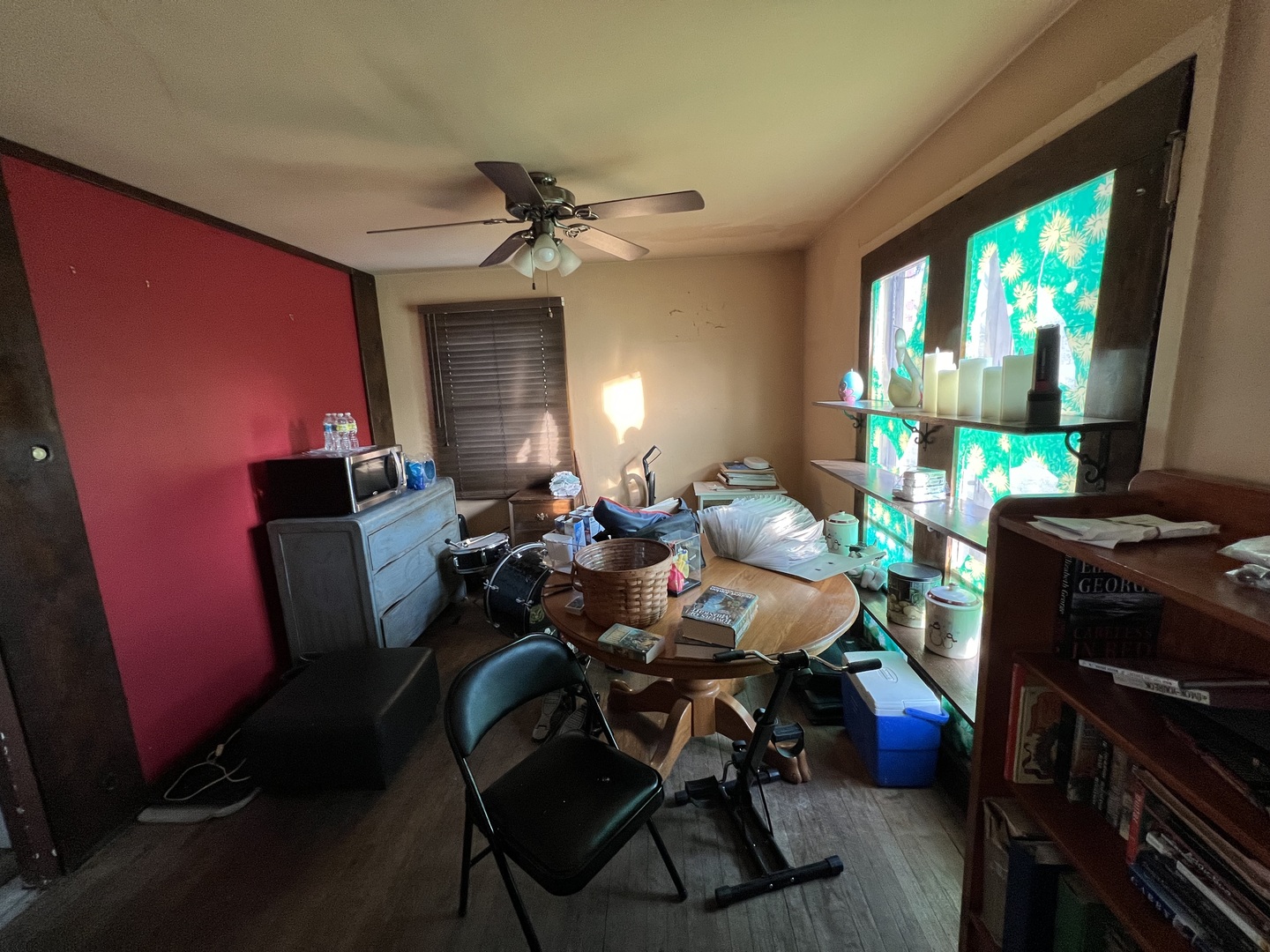 21 McCarthy Road Park Forest, IL 60466 - Photo 7 of 26 a very nice looking dining room with furniture a window and a flat screen tv