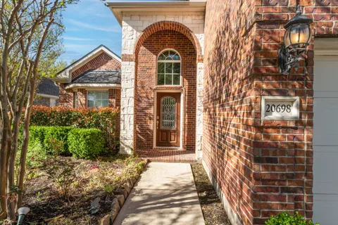 $390,000 | 20698 Oakhurst Meadows Drive, Porter, TX 77365