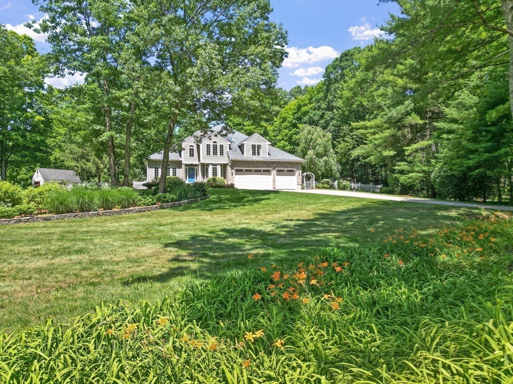 175 Maskwonicut Street Sharon, MA 02067 - Photo 4 of 41
