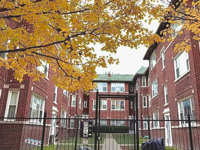 $235,000 | 4652 North St Louis Avenue, Unit 3E, Chicago, IL 60625