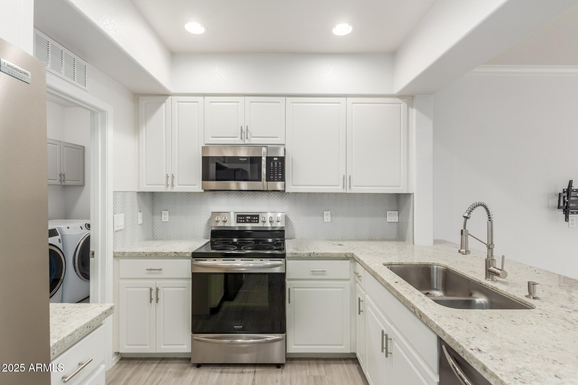 295 North Rural Road, Unit 162 Chandler, AZ 85226 - Photo 15 of 39 18 Rural