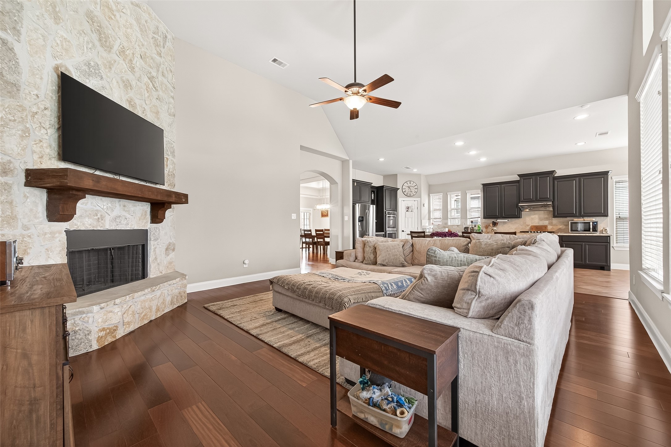 618 Santa Elena Canyon Court Spring, TX 77388 - Photo 9 of 46