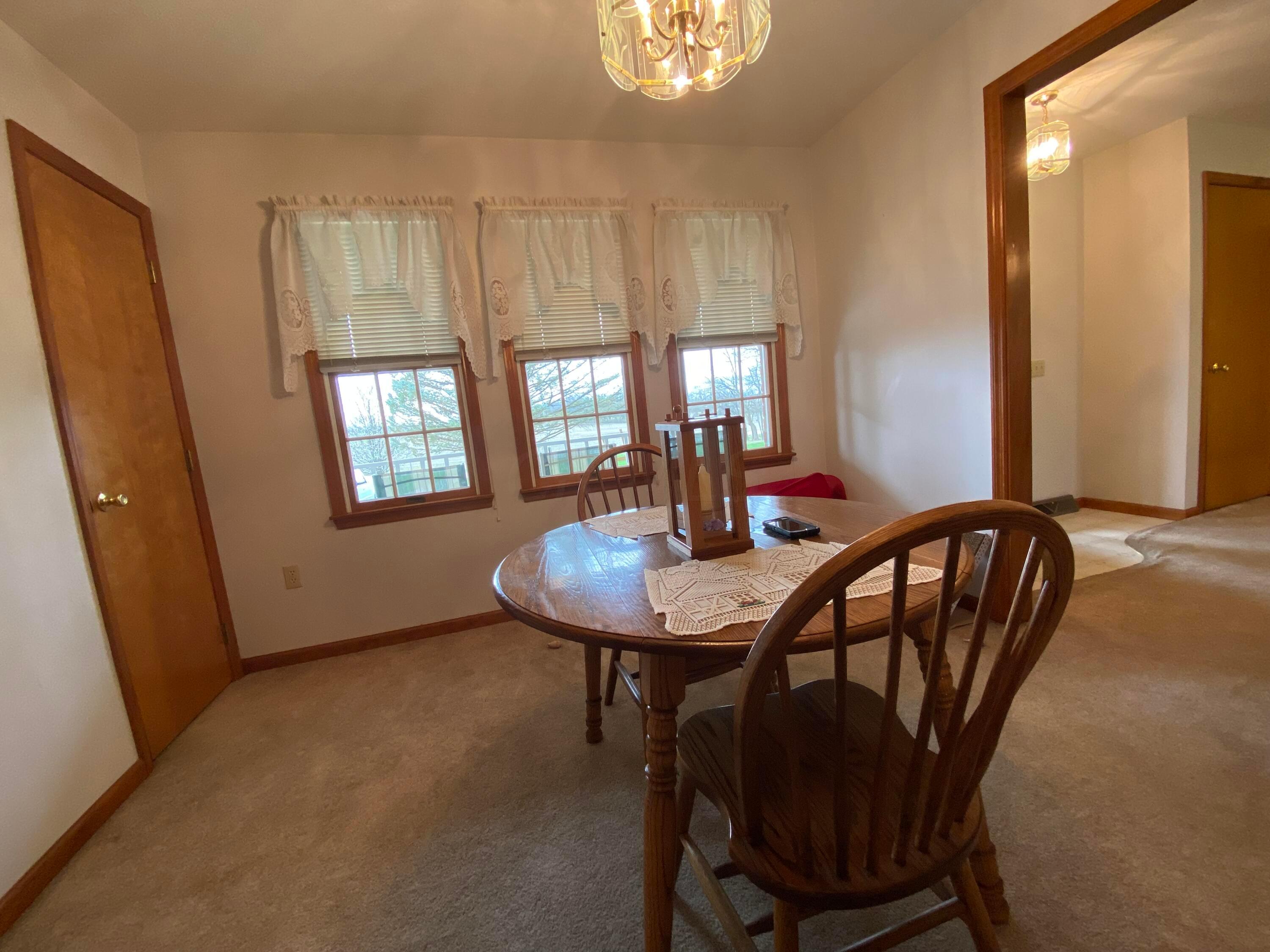 1675 Northridge Road Circleville, OH 43113 - Photo 30 of 49 Dinging Room