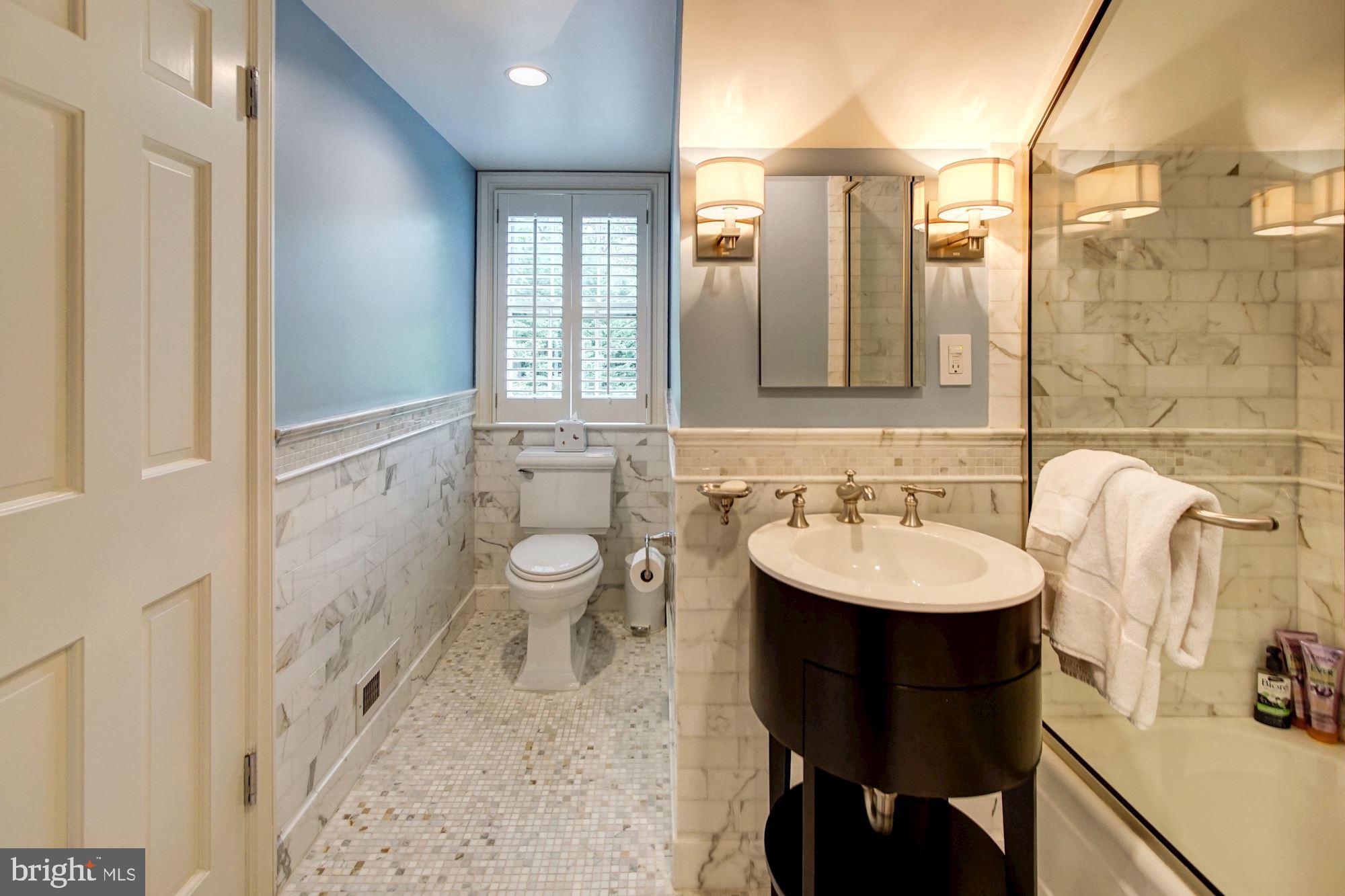 3823 Fordham Road Northwest Washington, DC 20016 - Photo 17 of 25 Hall Bath
