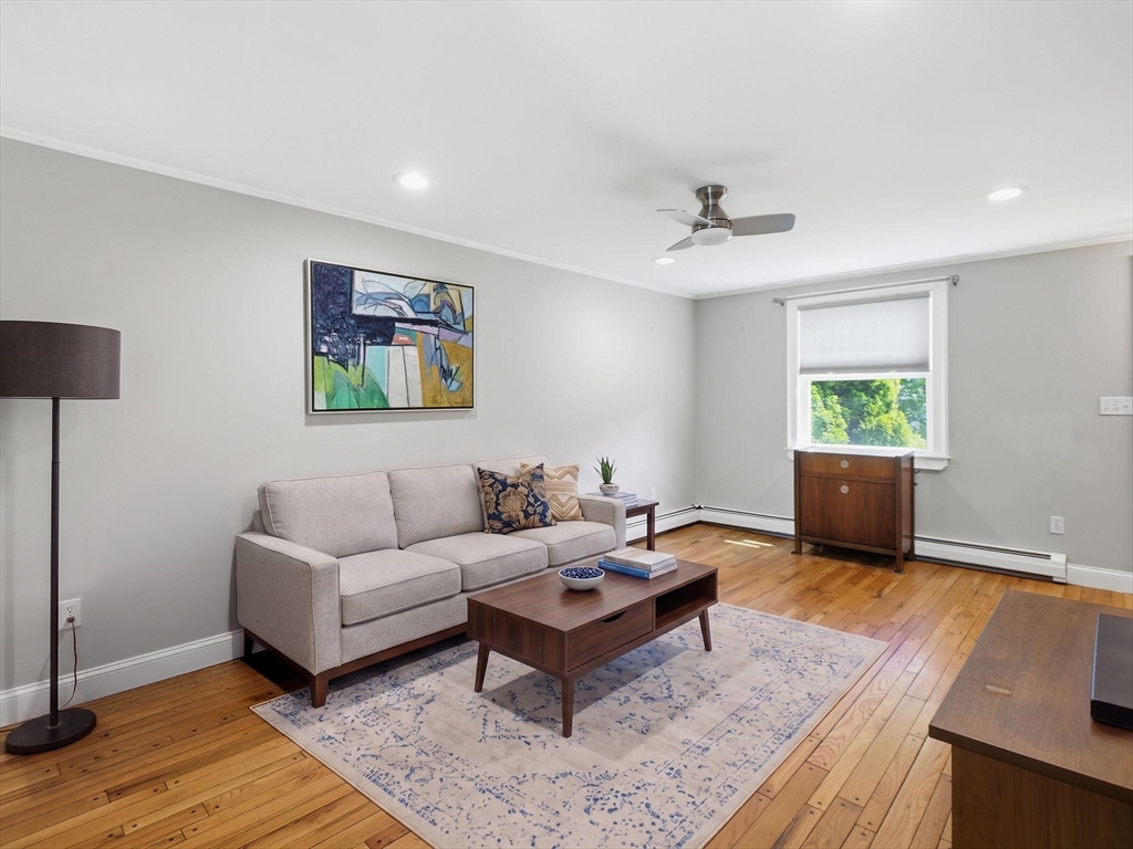 24 R High Street, Unit 1 Rockport, MA 01966 - Photo 7 of 37 Gallery Image 7