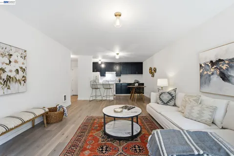 $385,000 | 955 Shorepoint Court, Unit 100, Alameda, CA 94501