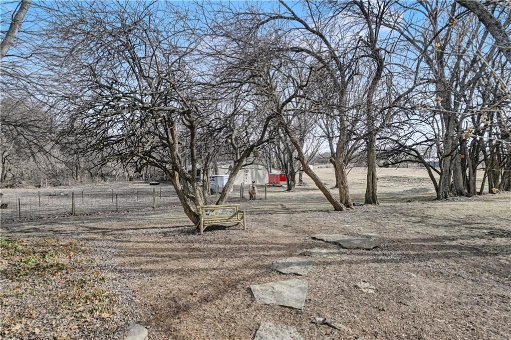 307 East Gore Road Raymore, MO 64083 - Photo 15 of 38
