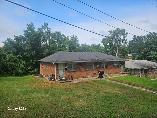 $205,000 | 104-106 South Oxford Avenue, Independence, MO 64053