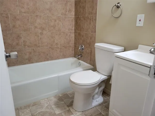 $205,000 | 104-106 South Oxford Avenue, Independence, MO 64053