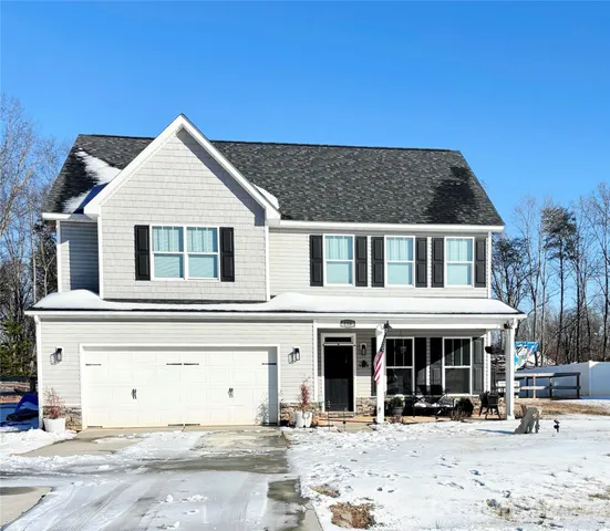 $415,900 | 136 Mountain Island Drive, Statesville, NC 28677