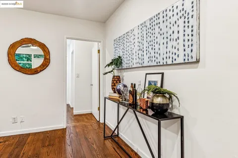 $550,000 | 2704 Le Conte Avenue, Unit 4, Berkeley, CA 94709