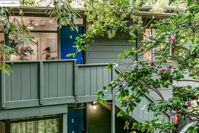 $550,000 | 2704 Le Conte Avenue, Unit 4, Berkeley, CA 94709