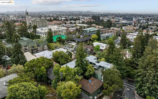 $550,000 | 2704 Le Conte Avenue, Unit 4, Berkeley, CA 94709