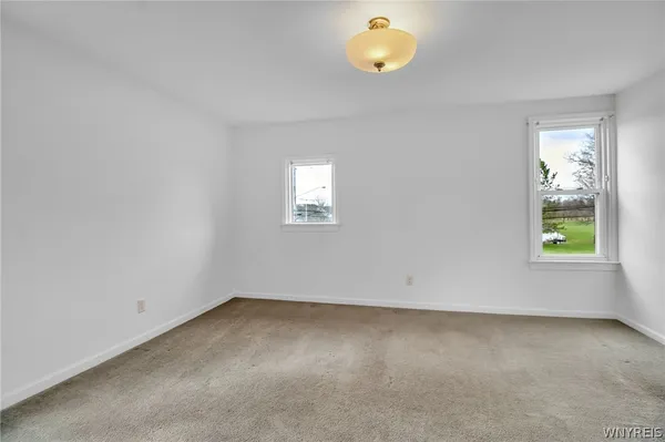 $2,895 | 5849 Broadway, Unit 8, Lancaster, NY 14086