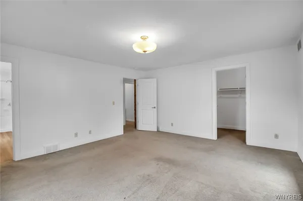 $2,895 | 5849 Broadway, Unit 8, Lancaster, NY 14086