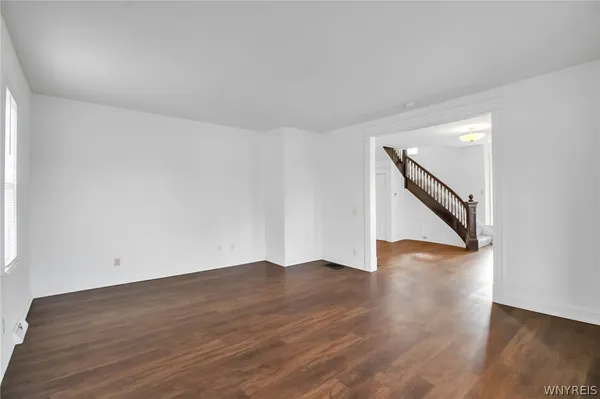 $2,895 | 5849 Broadway, Unit 8, Lancaster, NY 14086