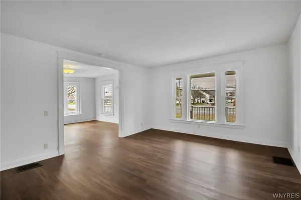 $2,895 | 5849 Broadway, Unit 8, Lancaster, NY 14086