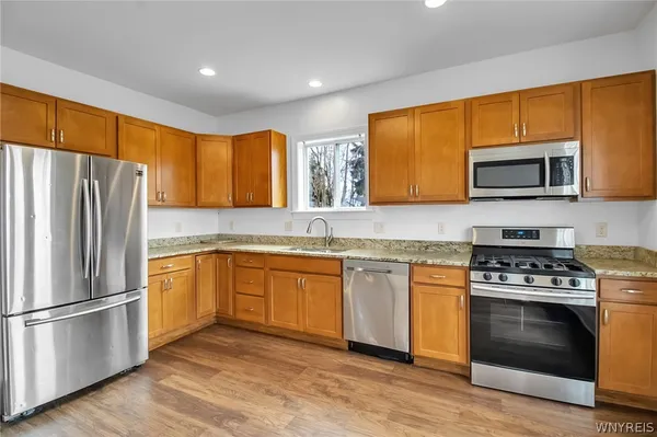 $2,895 | 5849 Broadway, Unit 8, Lancaster, NY 14086